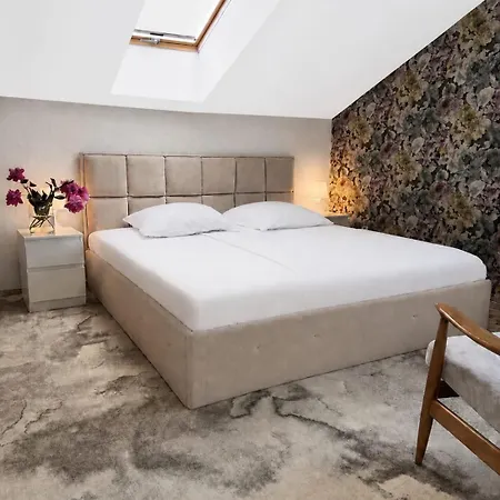 Apartment L&b