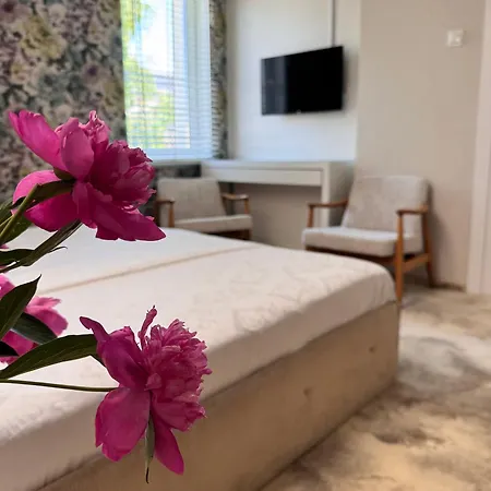 Apartment L&b